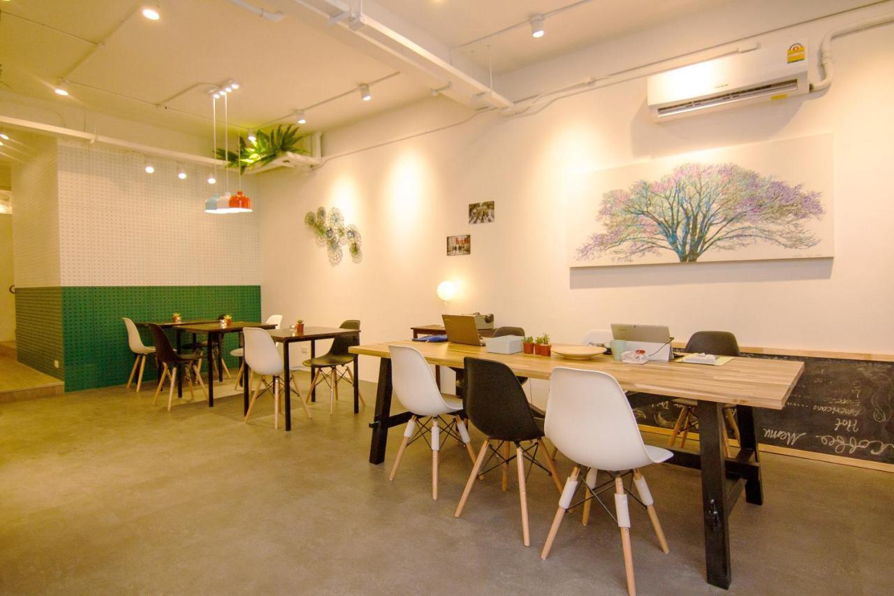 Folk Poshtel Asok Vandrehjem Bangkok Eksteriør billede