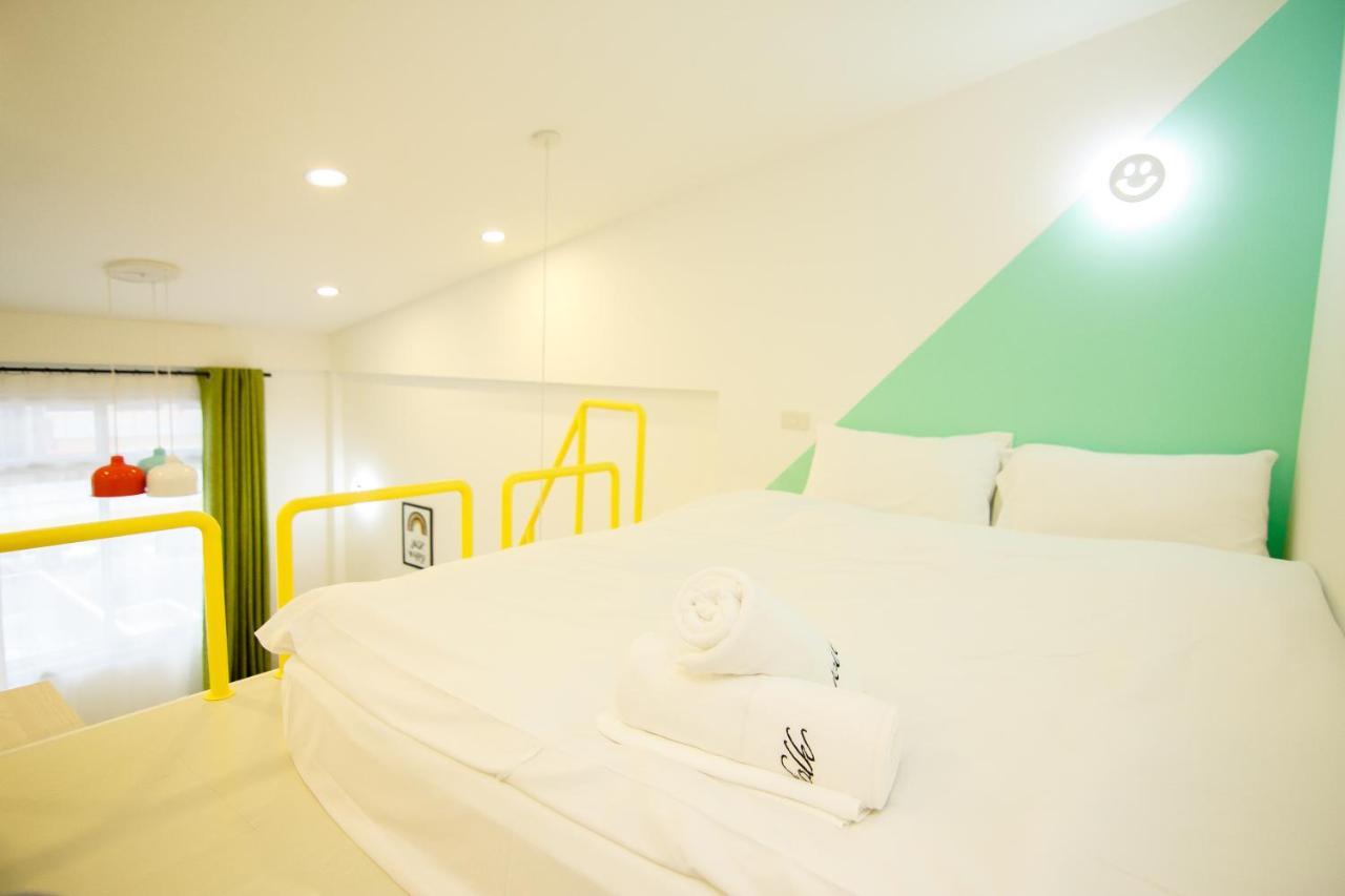 Folk Poshtel Asok Vandrehjem Bangkok Eksteriør billede