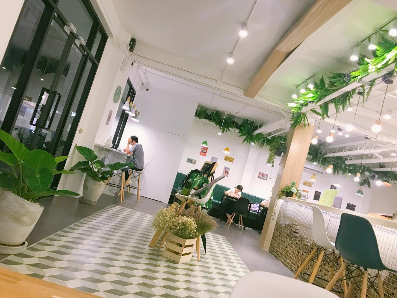 Folk Poshtel Asok Vandrehjem Bangkok Eksteriør billede